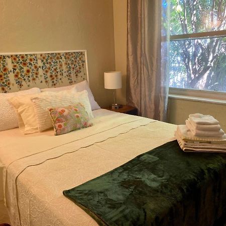 Villa Olivia Guest Rooms Hollywood Zewnętrze zdjęcie