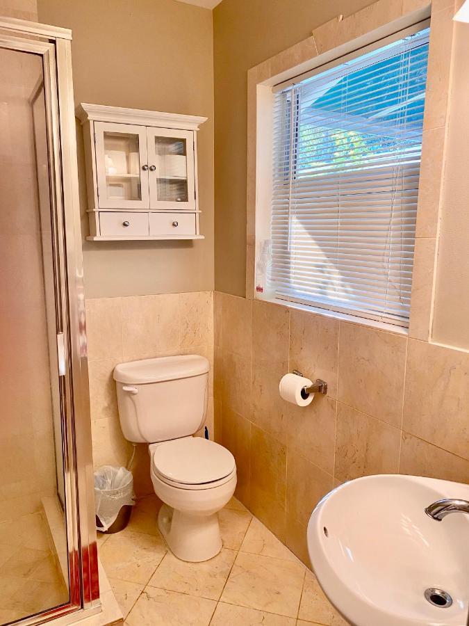 Villa Olivia Guest Rooms Hollywood Zewnętrze zdjęcie