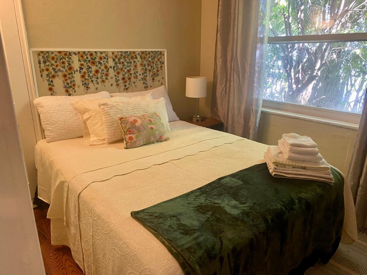 Villa Olivia Guest Rooms Hollywood Zewnętrze zdjęcie