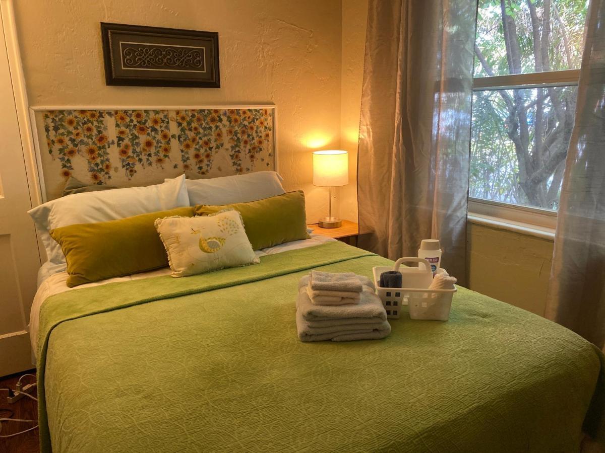 Villa Olivia Guest Rooms Hollywood Zewnętrze zdjęcie